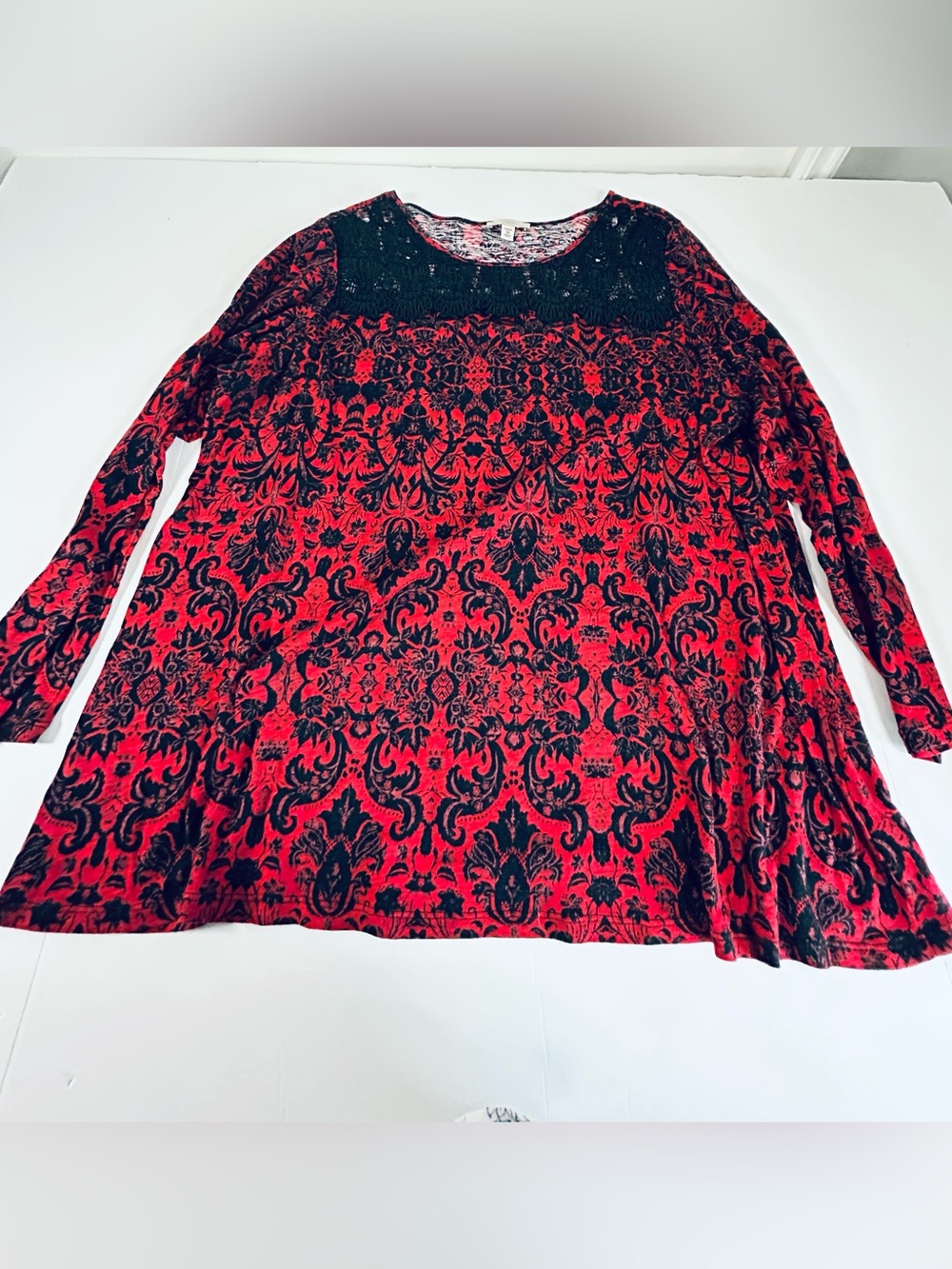 Dress Barn Red and Purple Long Sleeve Patterned Tunic Top with black trim